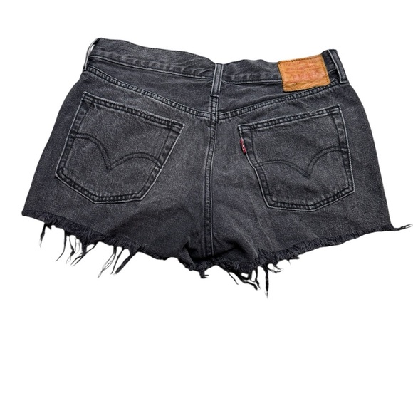 Levi's‎ 501 Short Trashed Black denim shorts size 28 - Picture 2 of 9